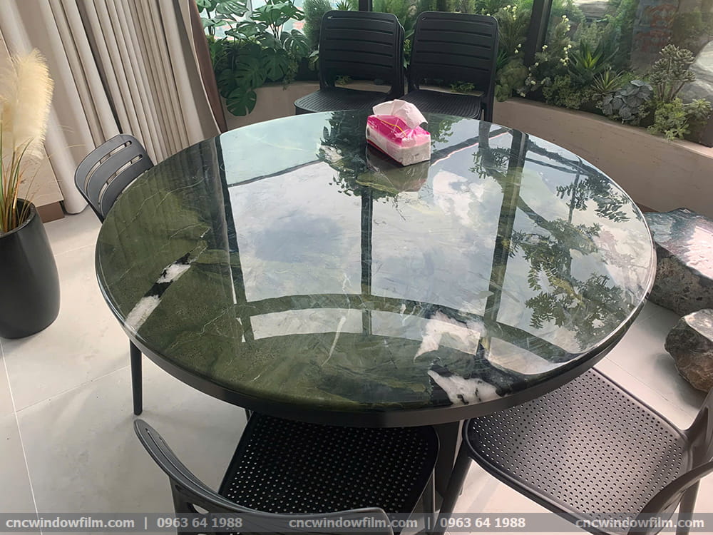 Dán bảo vệ mặt đá