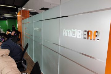 Thi công dán kính mờ đẹp nâng tầm hình ảnh doanh nghiệp, môi trường, sự tập trung và cảm hứng