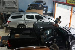 dán phim cách nhiệt ô tô