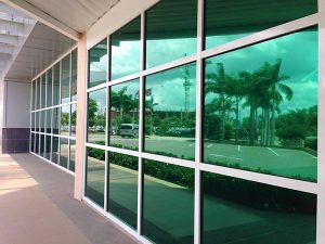 Giấy dán kính chống nắng