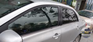 dán phim cách nhiệt ô tô