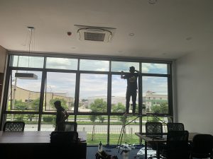 Dán kính cách nhiệt