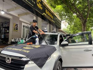 Dán kính xe an toàn và riêng tư