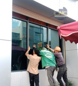 Dán film mang về lợi ích lâu dài
