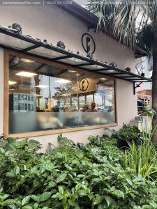 Dán kính mờ cửa hàng