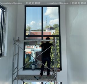 Dán phim cách nhiệt nhìn 1 chiều