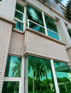 Dán kính chống nắng
